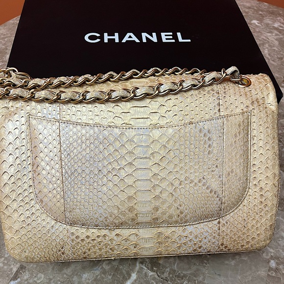 AUTHENTIC LIKE NEW LIMITED EDITION CHANEL CLASSIC IRIDESCENT PYTHON DOUBLE FLAP - Picture 7 of 12